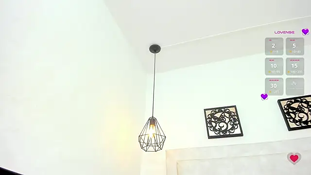 Snapshot of Lola_Blondie chatting on March 12, 11:54 am Lola Blondie online show from March 12, 11:54 am