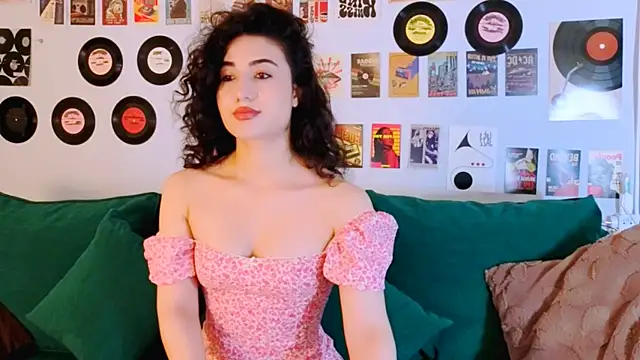 Snapshot of Maya_Rogerss chatting on June 9, 2:51 pm Maya Rogerss online show from June 9, 2:51 pm