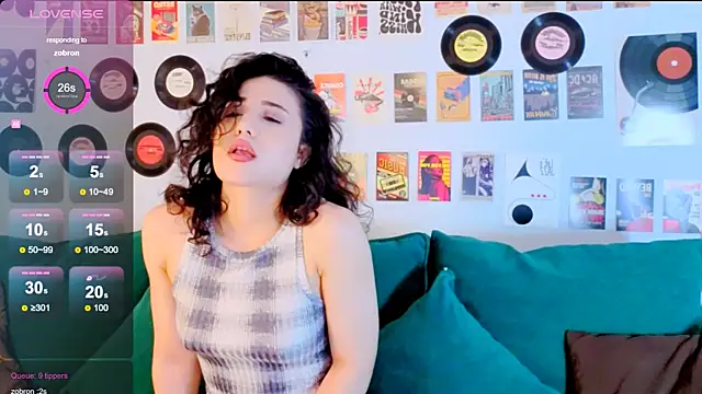 Snapshot of Maya_Rogerss chatting on June 14, 3:02 pm Maya Rogerss online show from June 14, 3:02 pm