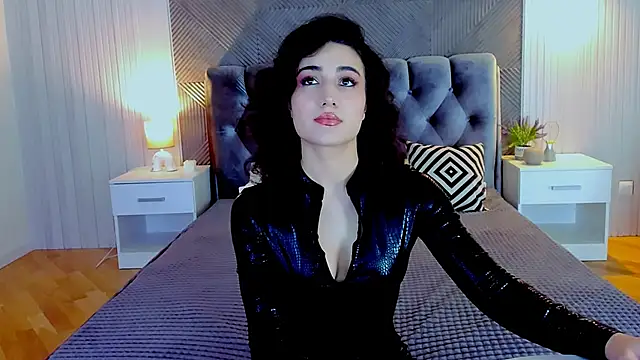 Maya Rogerss online show from December 5, 2:26 pm