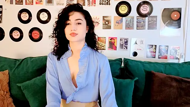 Snapshot of Maya_Rogerss chatting on July 12, 2:51 pm Maya Rogerss online show from July 12, 2:51 pm
