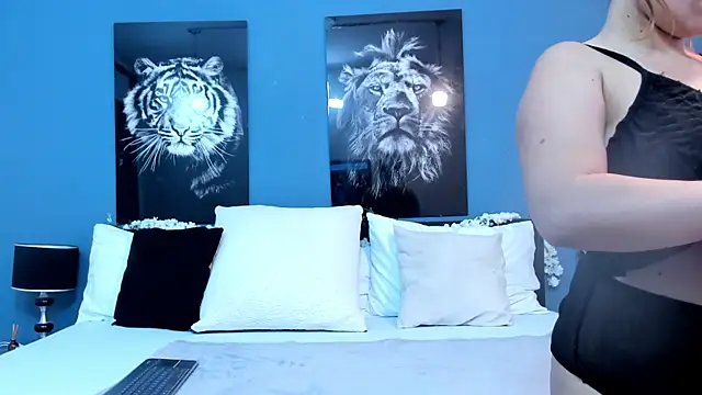 SophiaQueens online show from November 20, 7:58 pm