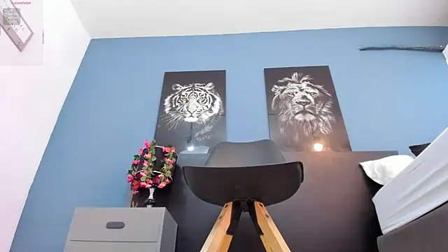 Snapshot of SophiaQueens chatting on February 11, 7:58 pm SophiaQueens online show from February 11, 7:58 pm