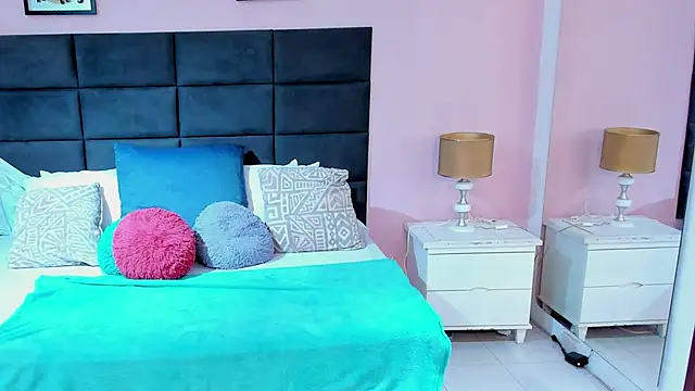 SophiaQueens online show from November 5, 8:12 pm