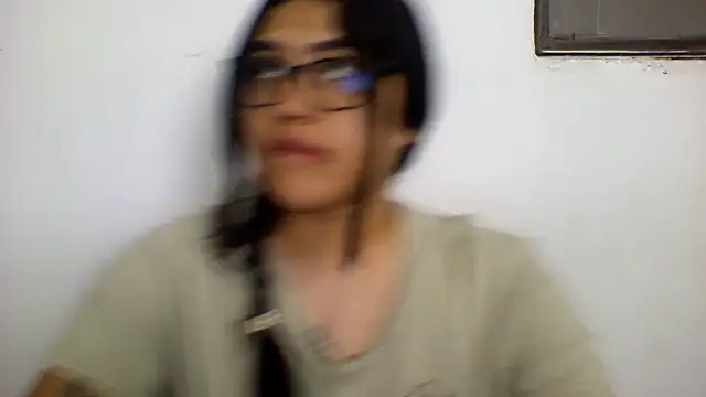 Snapshot of Harris_Annie chatting on September 18, 10:02 pm Harris Annie online show from September 18, 10:02 pm