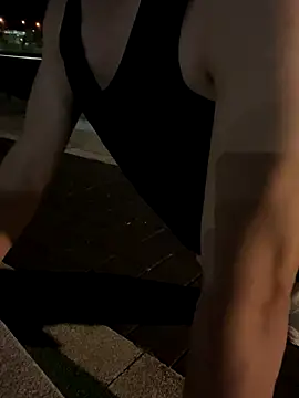 chipboo online show from November 10, 2:11 pm