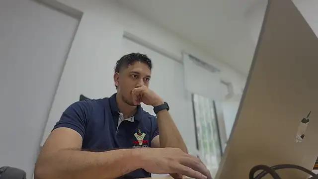 chicoinhibido online show from March 19, 3:23 pm