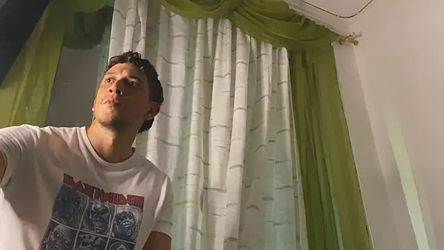 chicoinhibido online show from April 3, 5:14 am