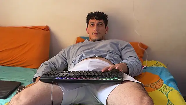 chicoinhibido online show from September 18, 7:28 pm