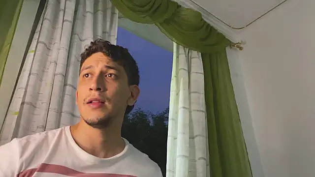 chicoinhibido online show from April 3, 11:33 pm