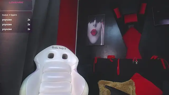 sweet  thang online show from March 18, 9:56 am