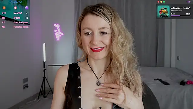 Snapshot of __Milana____ chatting on February 6, 9:33 pm Milana online show from February 6, 9:33 pm