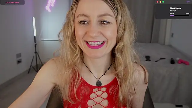 Snapshot of __Milana____ chatting on February 28, 10:42 pm Milana online show from February 28, 10:42 pm