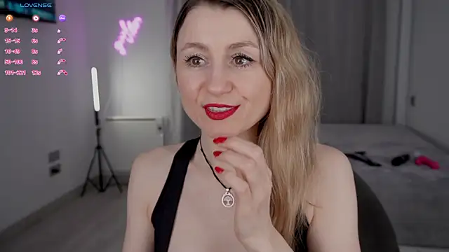   Milana     online show from May 7, 6:33 pm