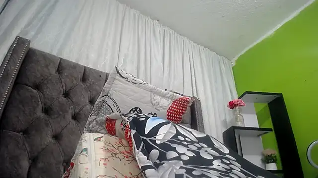 ANA-BULLOCK- online show from September 9, 12:03 pm