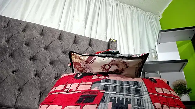 ANA-BULLOCK- online show from November 23, 12:04 pm