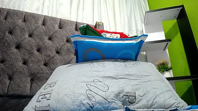 ANA-BULLOCK- online show from December 2, 11:56 am