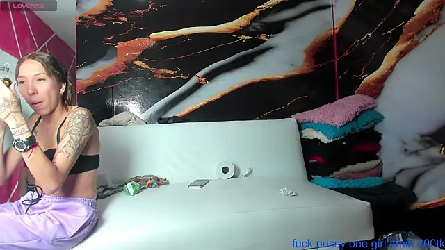 hot dirty paradise 66 online show from April 2, 4:19 am