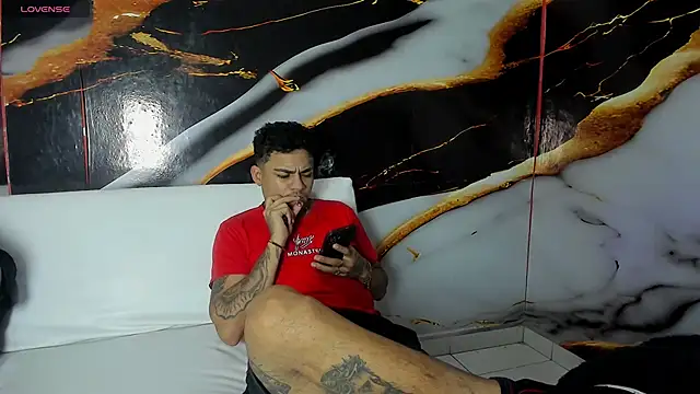 Snapshot of hot_dirty_paradise_66 chatting on May 30, 8:47 pm hot dirty paradise 66 online show from May 30, 8:47 pm