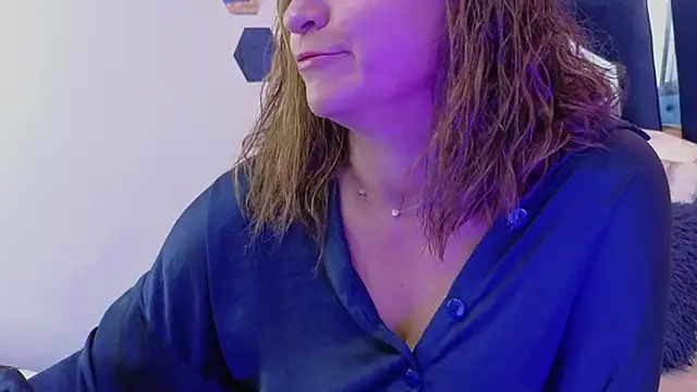 weet Evans    online show from March 18, 4:40 am