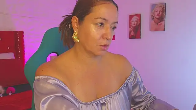 weet Evans    online show from September 17, 3:08 am