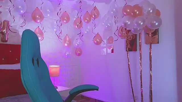 weet Evans    online show from November 14, 4:16 am