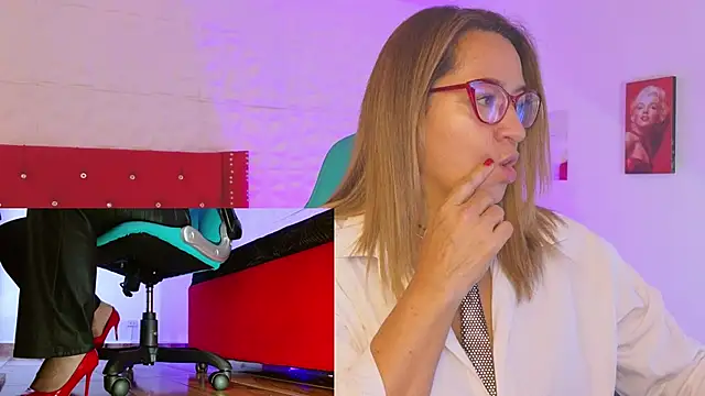 weet Evans    online show from October 19, 3:09 am