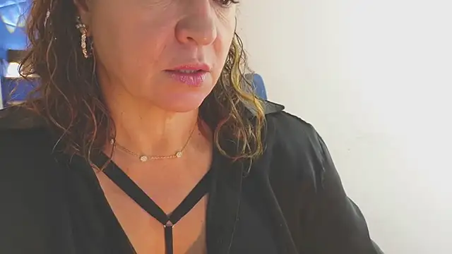 weet Evans    online show from March 21, 6:05 am