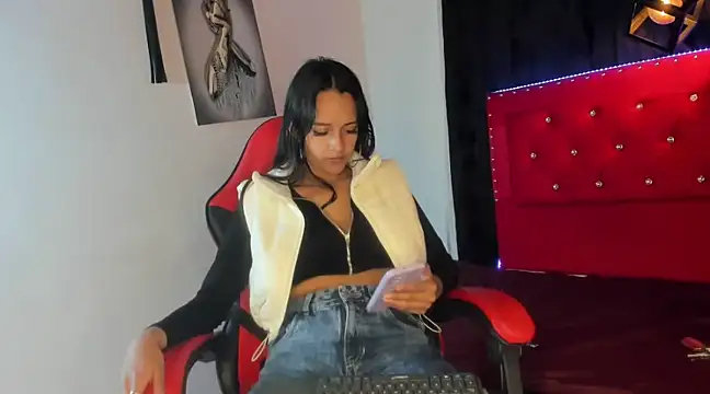 Snapshot of ginna_06 chatting on March 12, 12:09 am ginna 06 online show from March 12, 12:09 am