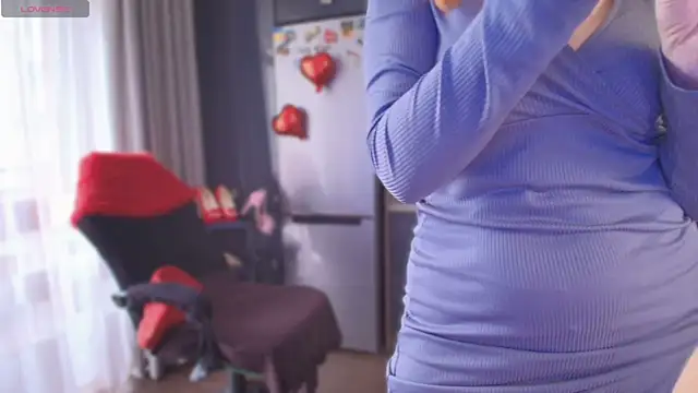 emlana online show from April 1, 11:33 am