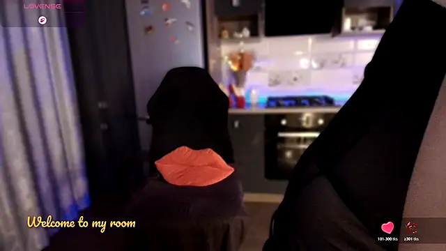 emlana online show from November 2, 5:51 pm