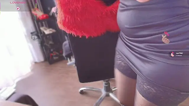 emlana online show from April 15, 1:15 pm