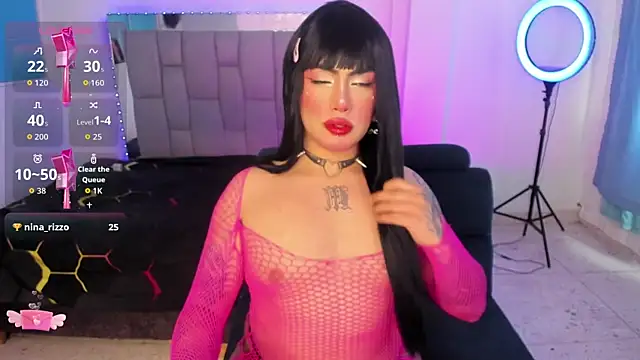Sophie whitexxx online show from June 10, 7:59 pm