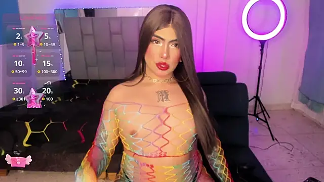 Sophie whitexxx online show from June 3, 10:58 pm