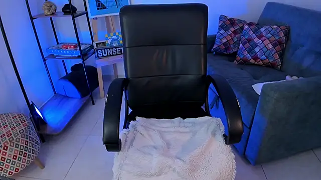 FireTheGun  online show from January 5, 5:27 pm