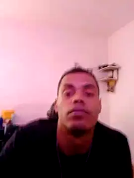 javier0990 online show from May 28, 6:03 pm