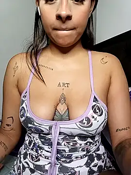 Snapshot of ANDROMEEDA chatting on November 7, 5:45 am ANDROMEEDA online show from November 7, 5:45 am