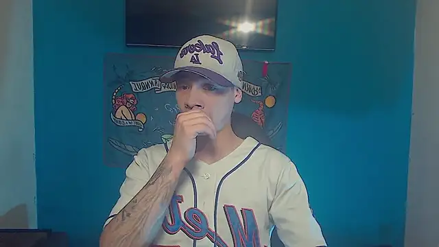 Snapshot of Burperking420_ chatting on May 7, 6:55 pm Burperking420 online show from May 7, 6:55 pm