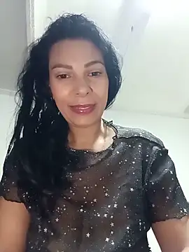 Snapshot of DaphneRosses chatting on May 12, 1:39 pm DaphneRosses online show from May 12, 1:39 pm