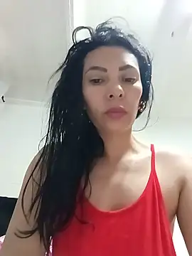 DaphneRosses online show from June 17, 1:43 pm