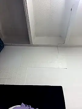 DaphneRosses online show from March 12, 1:48 pm