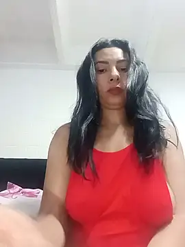DaphneRosses online show from July 16, 2:36 pm
