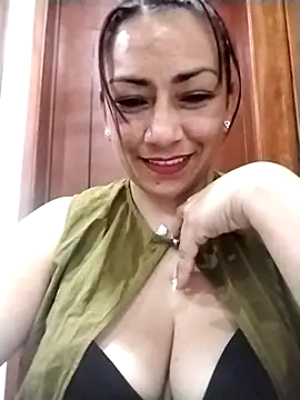 Snapshot of Carlasm- chatting on November 1, 10:14 pm Carlasm- online show from November 1, 10:14 pm