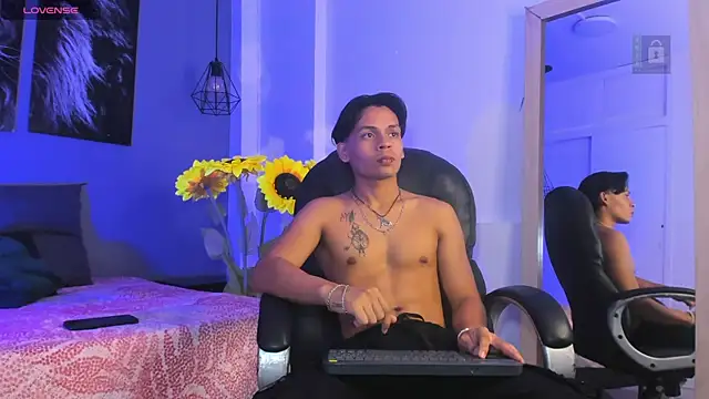 Draco collins online show from November 19, 7:36 pm