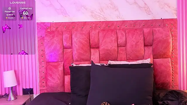 goldilockss15 online show from March 25, 11:09 am