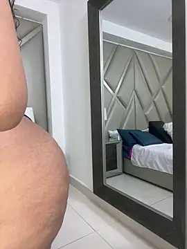 AlesiaCooper online show from December 21, 12:07 pm