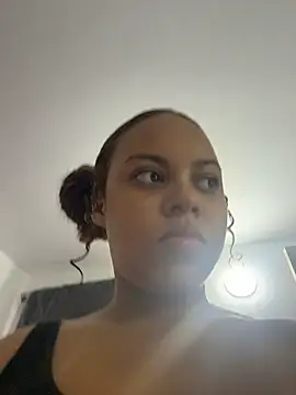 AlesiaCooper online show from February 22, 8:10 pm