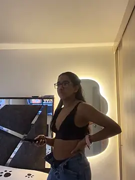 Snapshot of sofi_grisaless chatting on October 14, 10:42 pm sofi grisaless online show from October 14, 10:42 pm