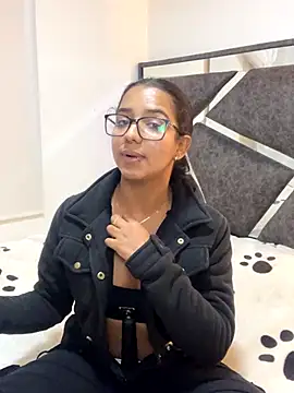 Snapshot of sofi_grisaless chatting on October 24, 11:37 pm sofi grisaless online show from October 24, 11:37 pm