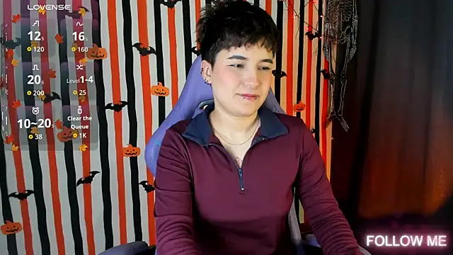 Snapshot of emma_cute7 chatting on October 22, 4:01 am emma cute7 online show from October 22, 4:01 am